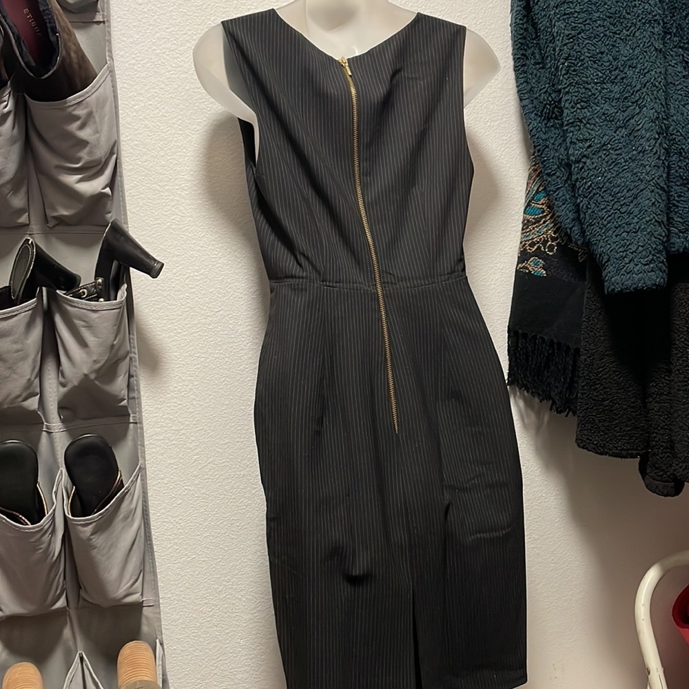 Express Design Studio Size 4 Like New No Tags - image 7